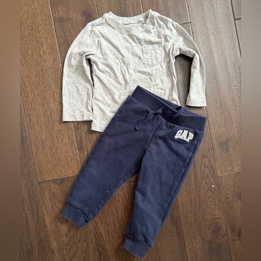 Gap top and joggers 18-24 EUC